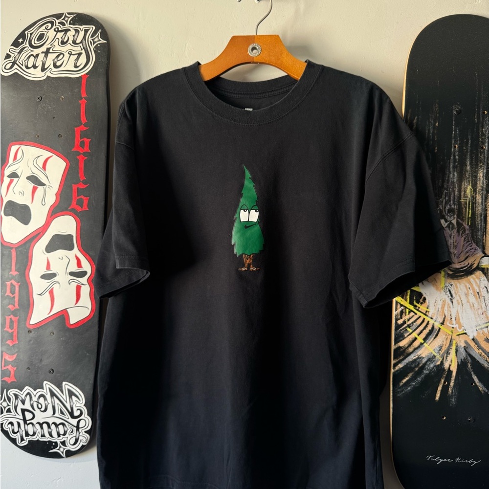Nike SB t shirt size Large men